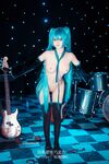 萌新推特00後露臉網紅美少女▌白莉愛吃巧克力▌Cos初音未來 香艷酥乳粉嫩白虎演唱會 精美私拍