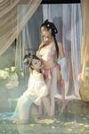 極品雙模網紅美少女火辣出鏡▌雲溪溪x奶桃▌古裝浴池嬉戲 性感肚兜誘人乳暈 濕身誘惑超寫實古代風