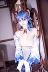 萌新推特00後露臉美少女▌白莉愛吃巧克力▌超色情Cos甘雨粉嫩凸激乳粒 嬌艷欲體粉嫩白虎色氣滿滿