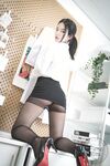 價值40美金韓國高端攝影頂級女神 ▌Yeha▌捆綁極品女醫師 爆裂黑絲鮮嫩白虎色氣逼人 跳蛋束縛控制